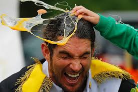 Throwing Eggs is a unique game that is world famous VUONS