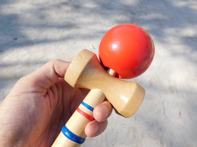 Kendama is a simple game with great benefits VUONS